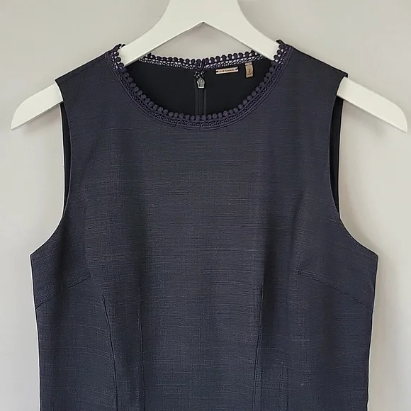 Elie Tahari Emory Wool Sheath Dress Grayed Navy Size 4 - Picture 4 of 15